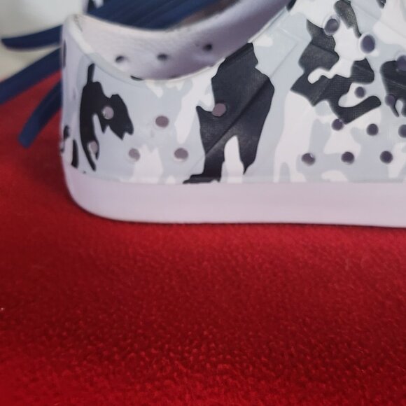 DSG Youth White Gray and Black Camo Non Marking Sole EVA Slip On Shoes Size 11K - Picture 5 of 16